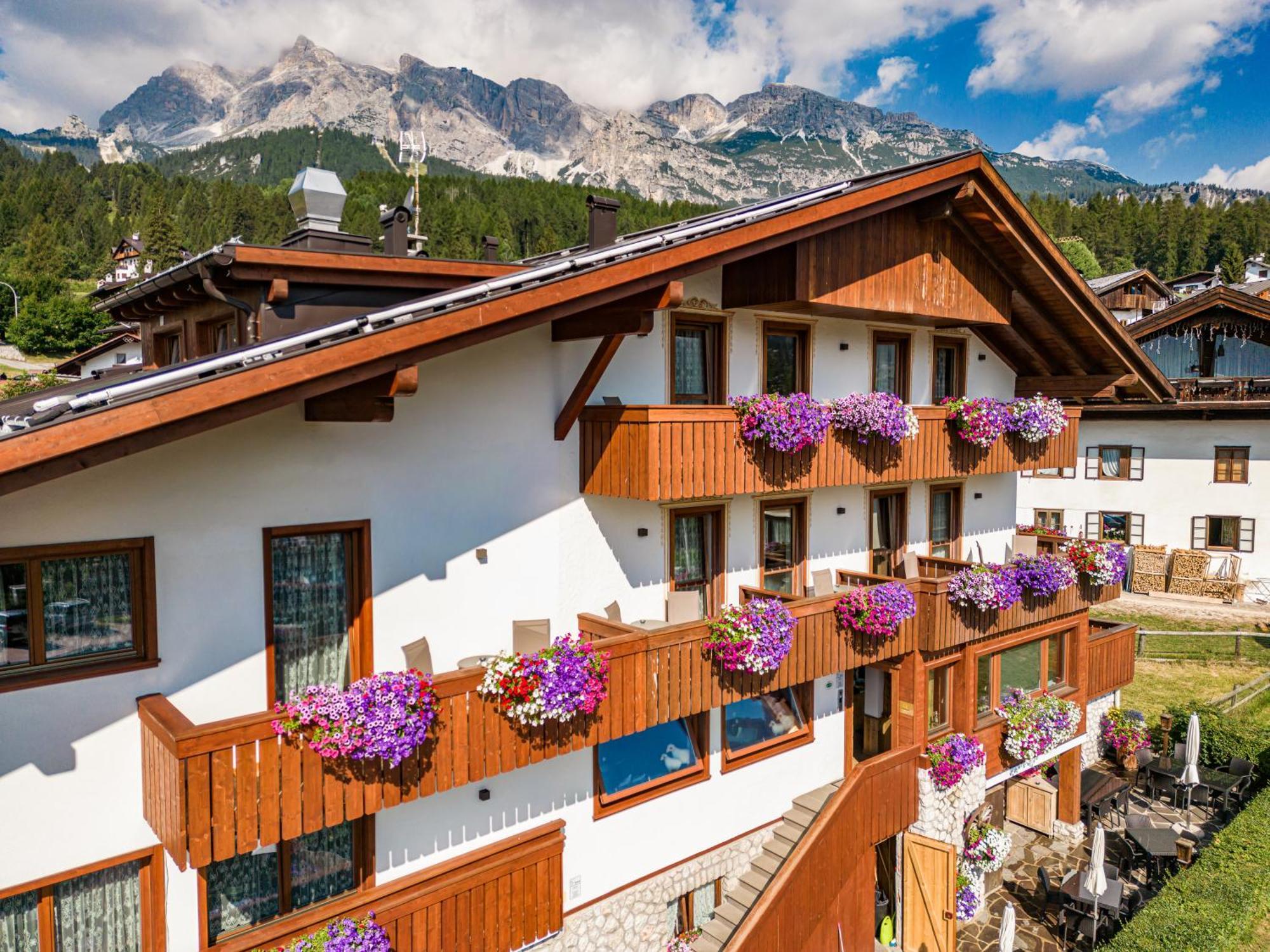 Hotel Da Beppe Sello Cortina d'Ampezzo Luaran gambar